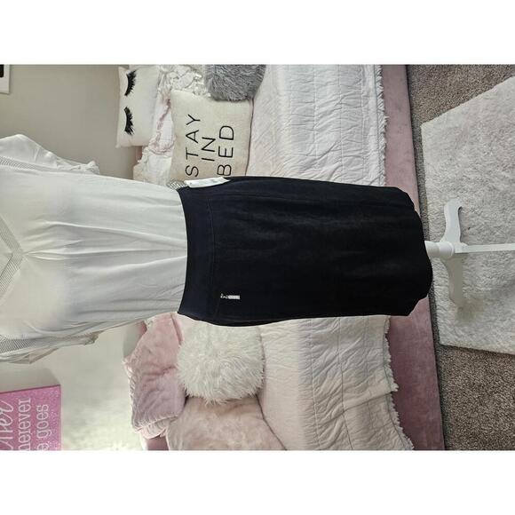 Nwt Doncaster Elegant Black Suede Like Skirt with Zip Detail - Picture 1 of 8